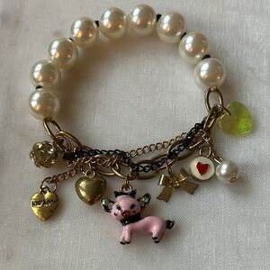 Betsey Johnson “betsey goes to‎ Paris”pearl Charm Bracelet